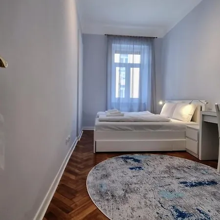 Light Blue * 的里雅斯特